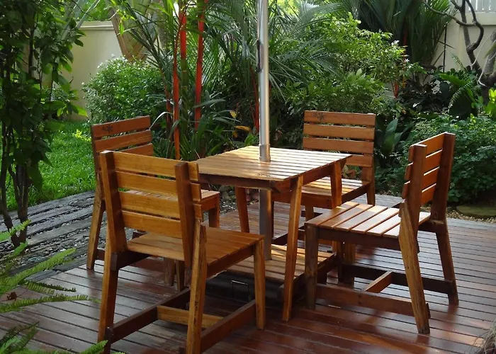 Bussaba Suvarnabhumi Airport Hotel 3*