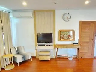 Bussaba Suvarnabhumi Airport Hotel